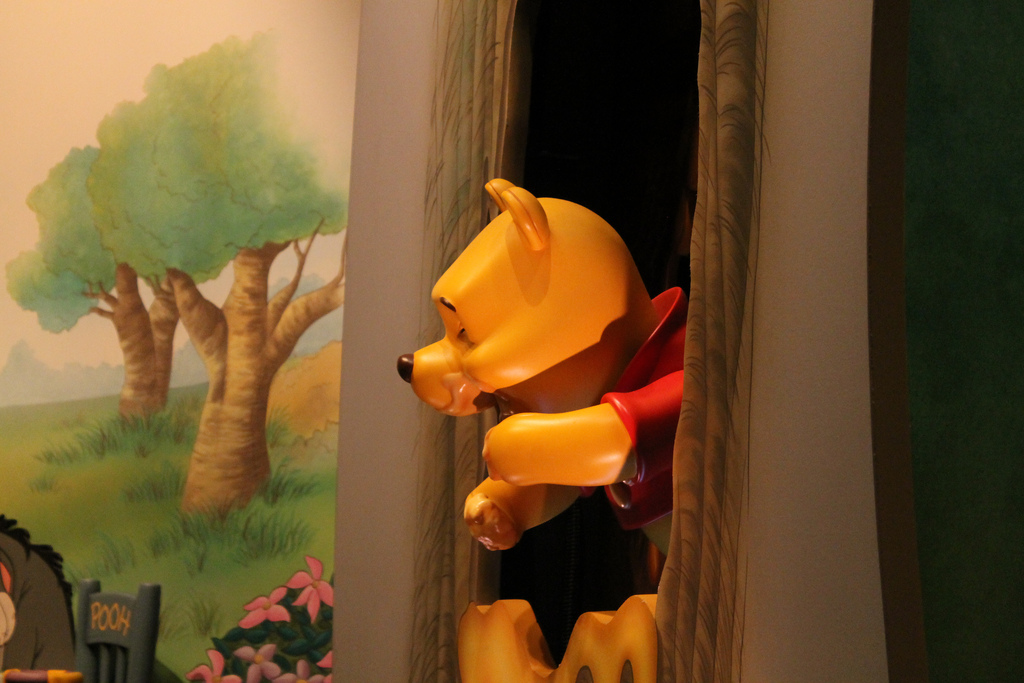 many_adventures_of_winnie_of_pooh_at_hong_kong_disneyland